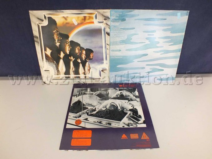 Rückseite der LPs mit Beschädigungen