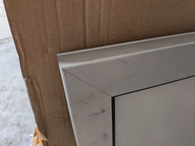 Schaukasten 1 - Kratzer Rahmen Rückseite