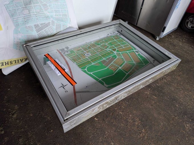 Schaukasten 3 - vorne links