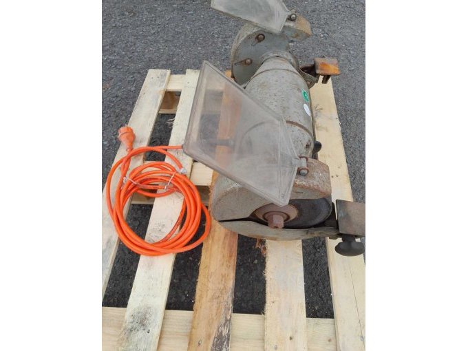 3 slijpstandaards METABO 7219, SOLIDO DS300 ST, METABO 7210 W, reserveonderdelenhouder – foto 10 – kavel bij Zoll-Auktion, Tholey