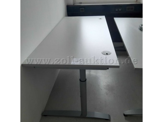 Schreibtisch ohne Besprechnungsansatz