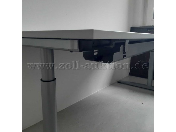 mit Kabelführung
Höhenverstellung 650-850
kompletter Schreibtisch
