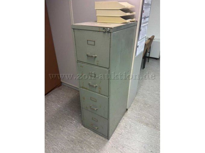 kleiner Schrank ohne Schlüssel