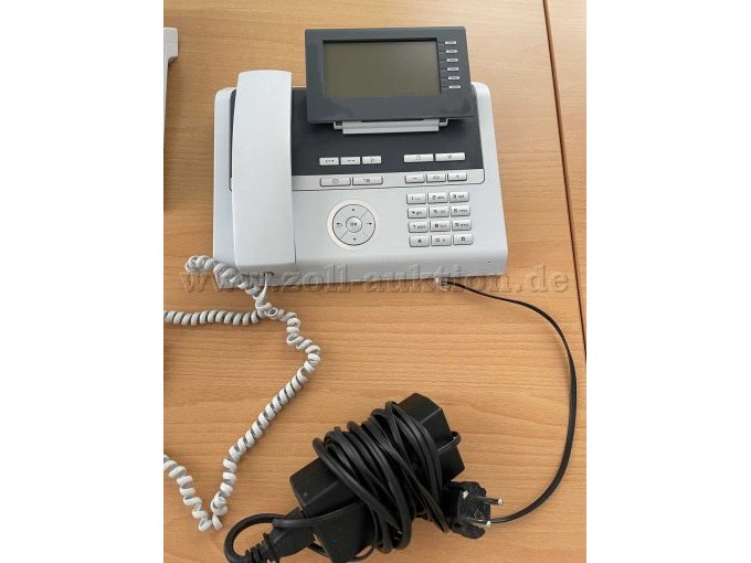 Telefon und Netzteil