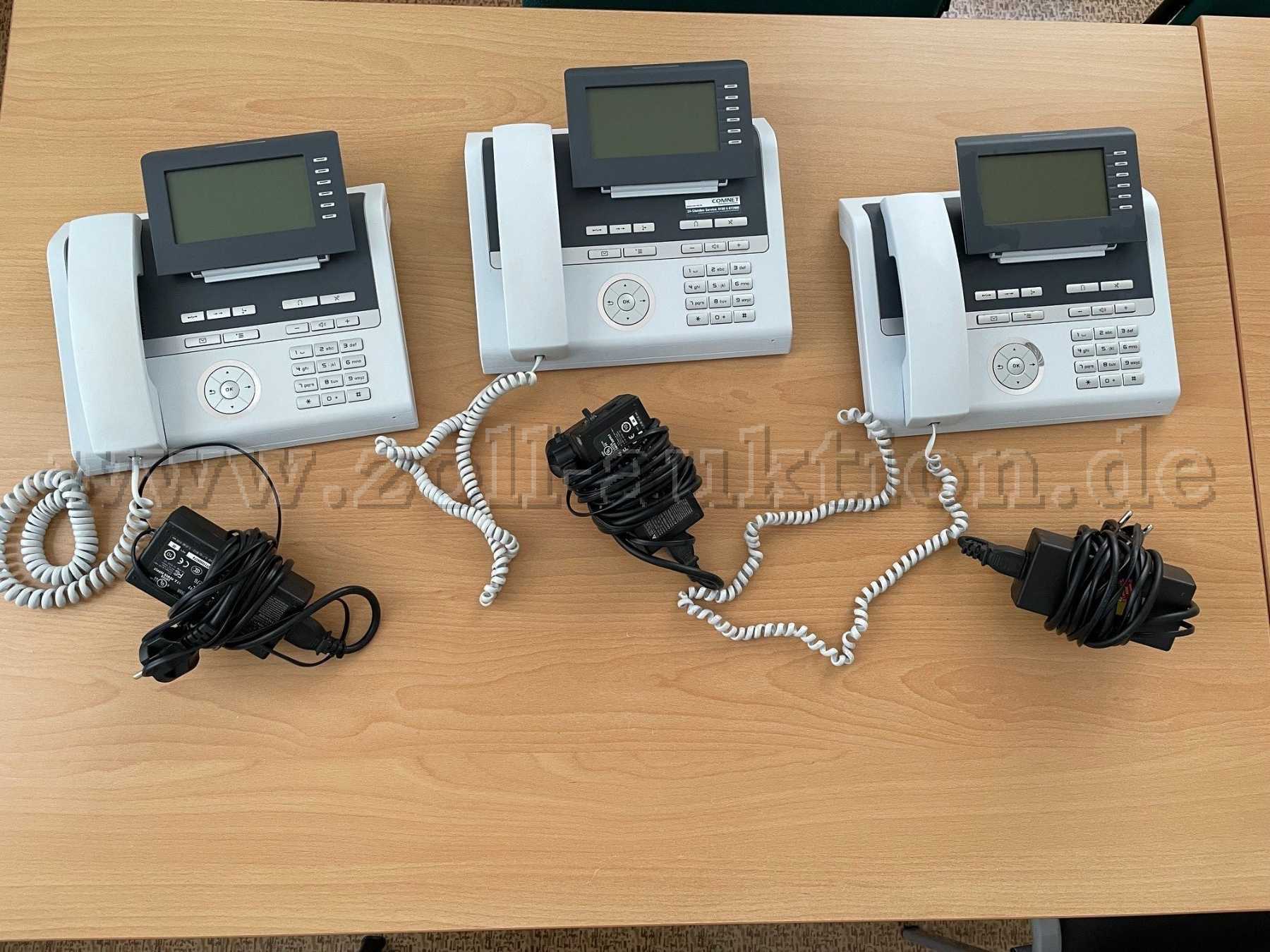 Telefone und Netzteile