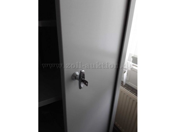 Schrank 3