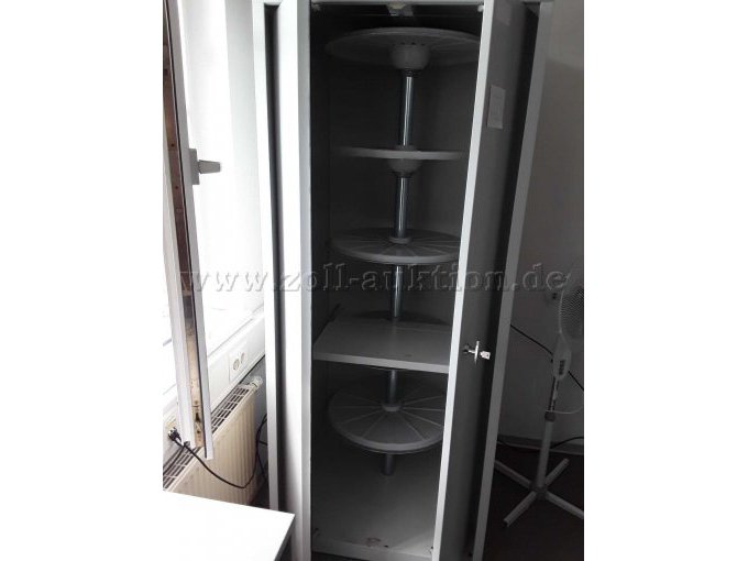 Schrank 1