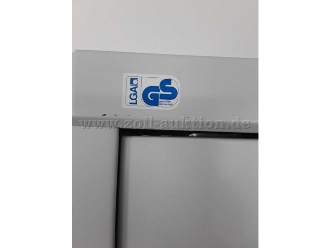 Schrank 2