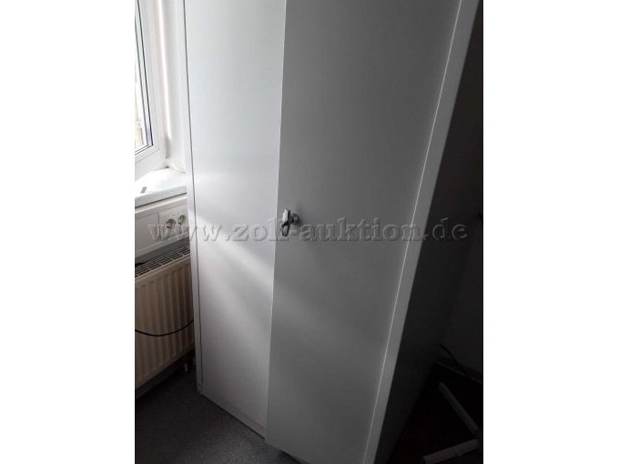 Schrank 1