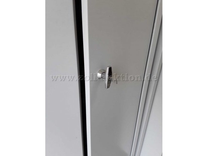 Schrank 2