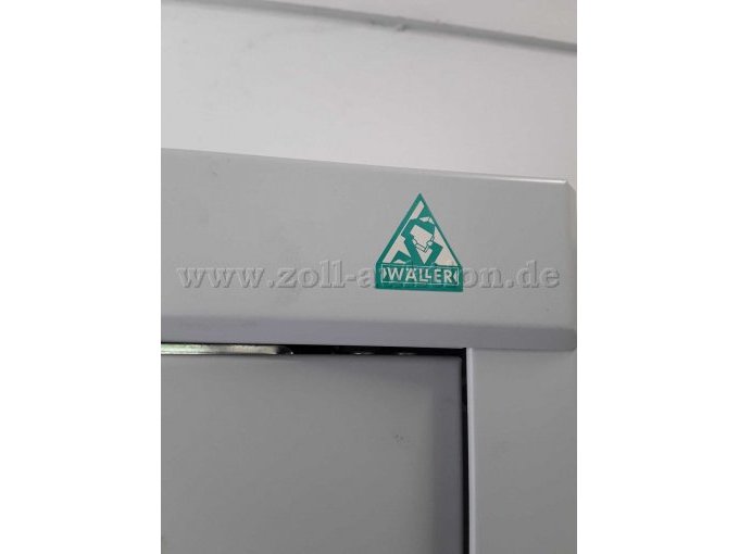 Schrank 1