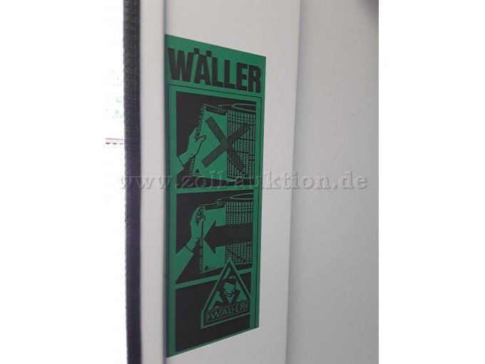 Schrank 1