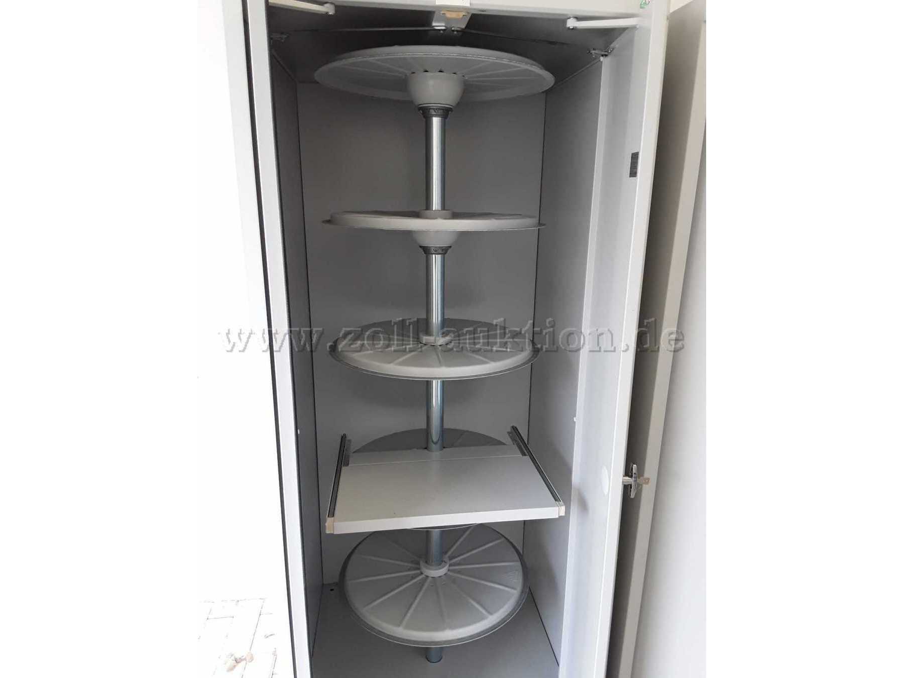 Schrank 1