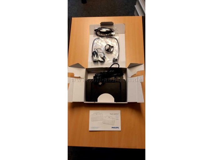 Beispielfoto eines Gerätes
Gesamtansicht Verpackung mit Zubehör