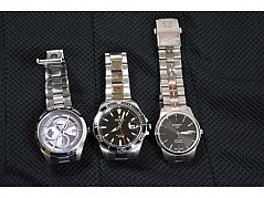 3 gebrauchte Armbanduhren der Hersteller „Festina“ und „Tissot“