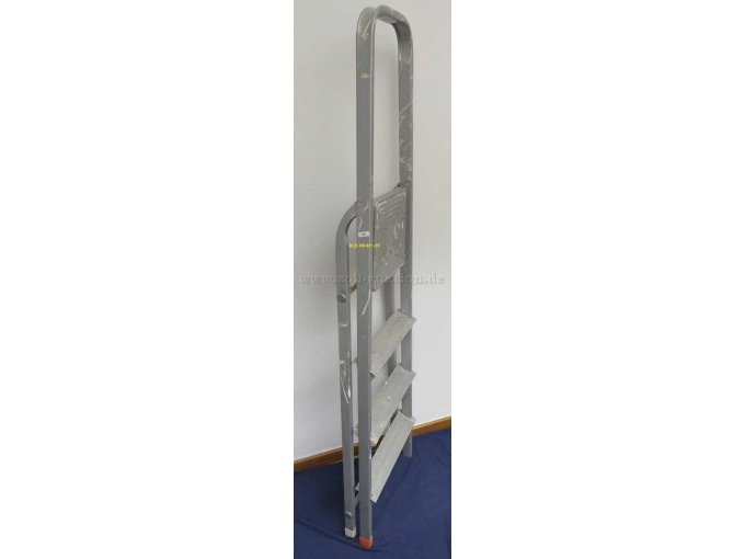 HST, 4-Stufen, Seitenansicht, eingeklappt