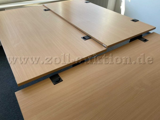 Abbildung der 3 Tisch