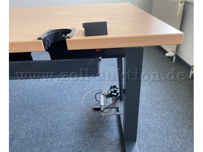 Kabelschacht+CPU-Halterung