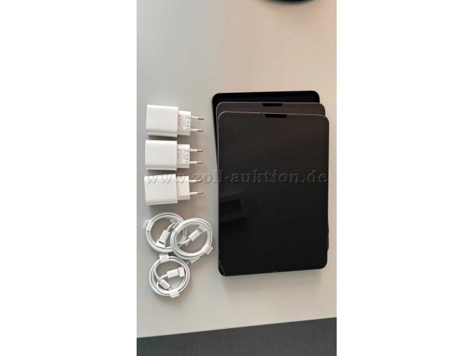Lieferumfang 3 iPads, 3 Netzteile