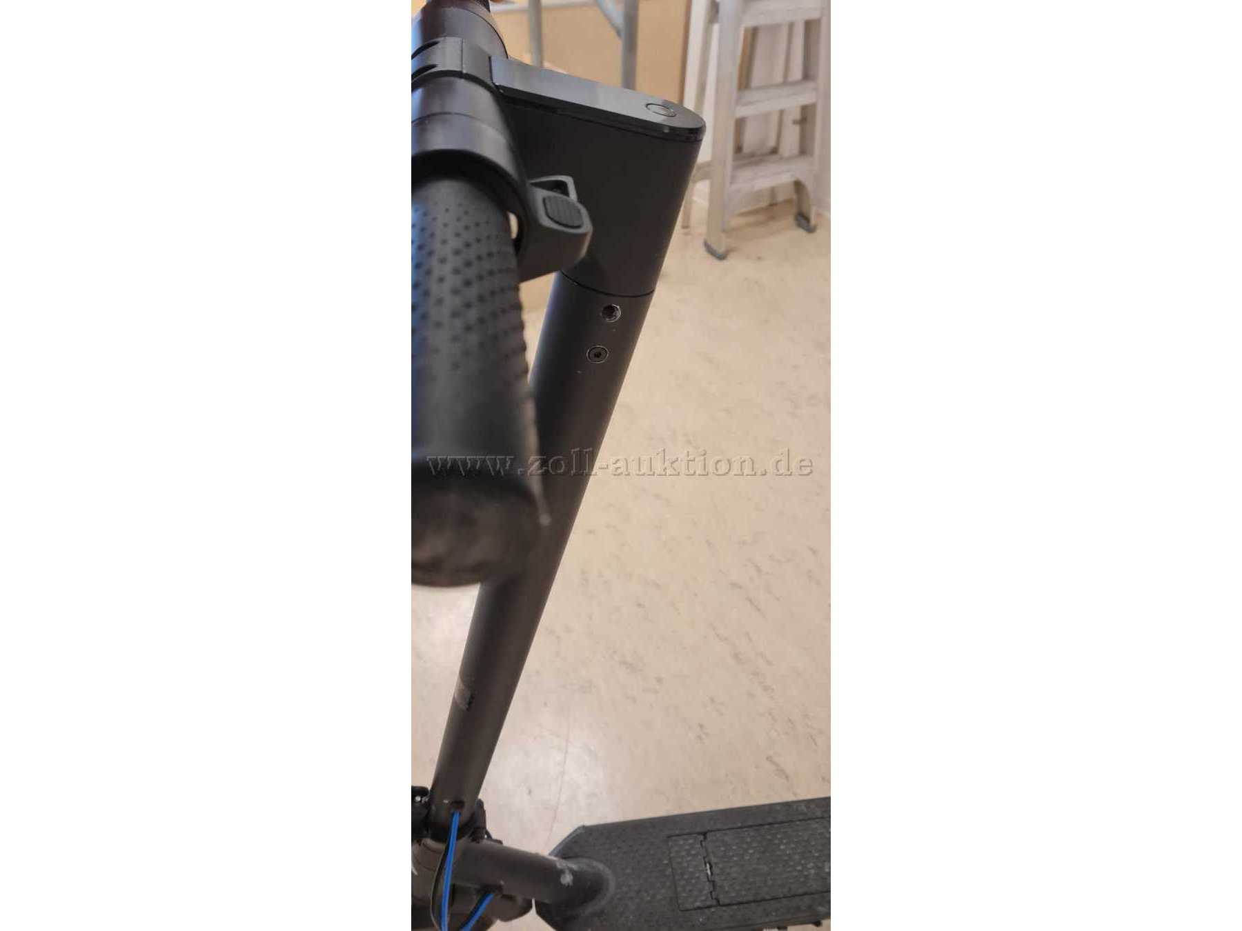 E-Scooter 2 fehlende Schraube