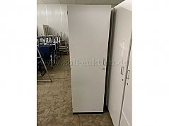 Kleiderschrank offen