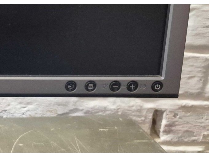 40 Monitore DELL P190St, 19" gebraucht – foto 3 – kavel bij Zoll-Auktion, Bad Bergzabern
