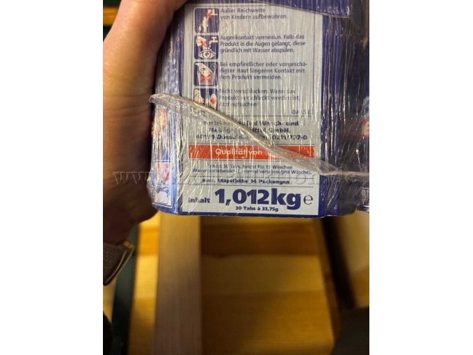 Waschmittel, Seitenansicht mit Warnhinweisen und Inhaltsangaben