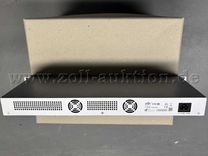 15_USG-PRO-4-hinten