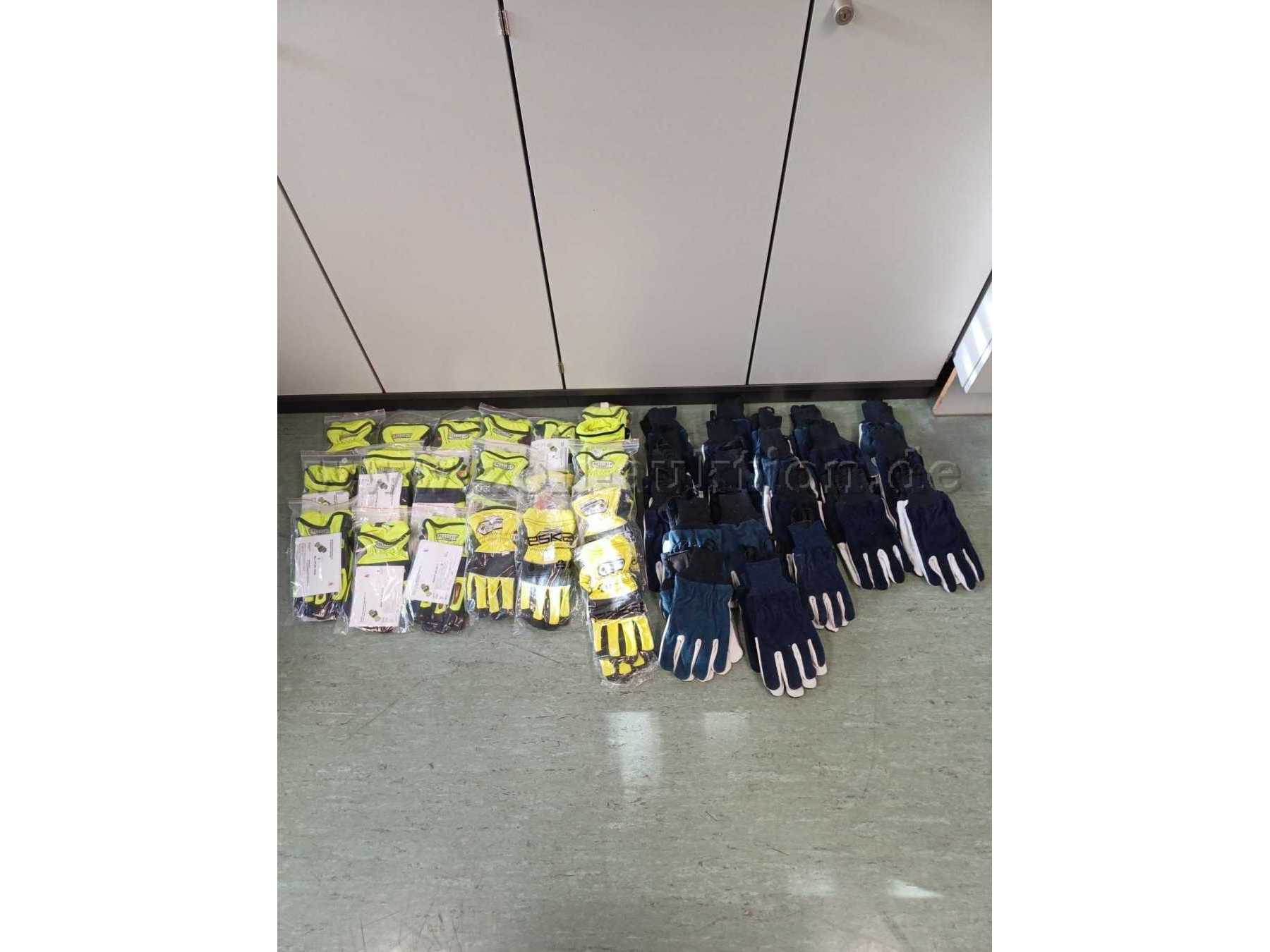 Alle Handschuhe