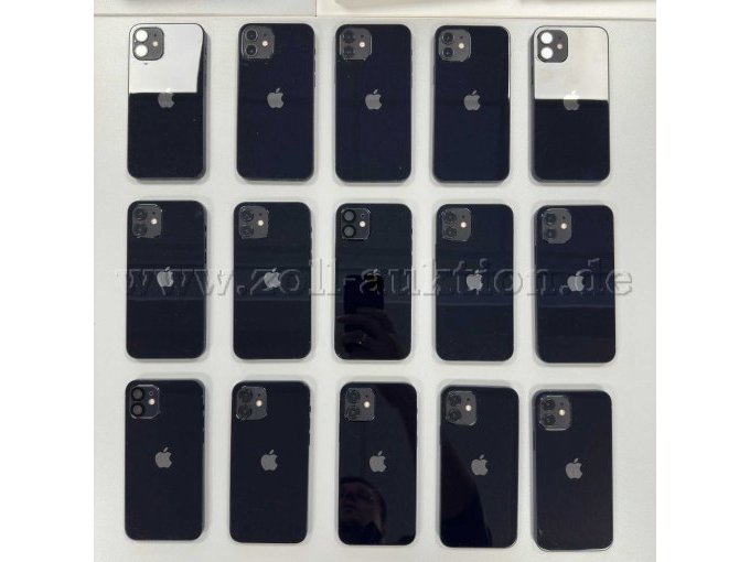 05_iPhone_12_64_2von3_Rückseite