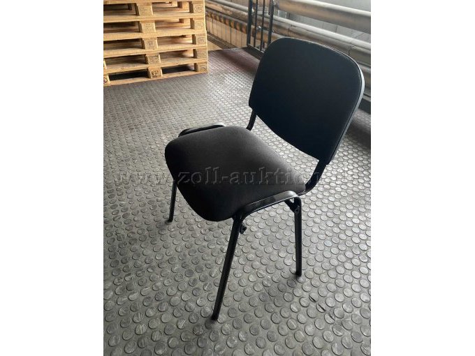 Polsterstuhl Schrägansicht vorne