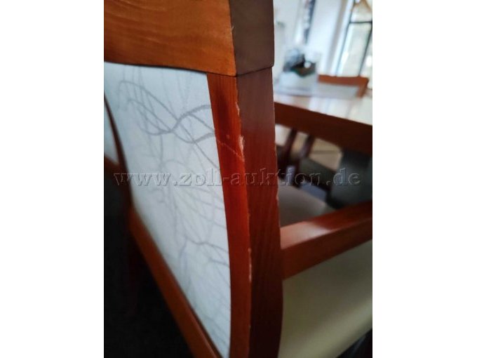 Stuhl Rückseite rechts gebrauchsspuren
