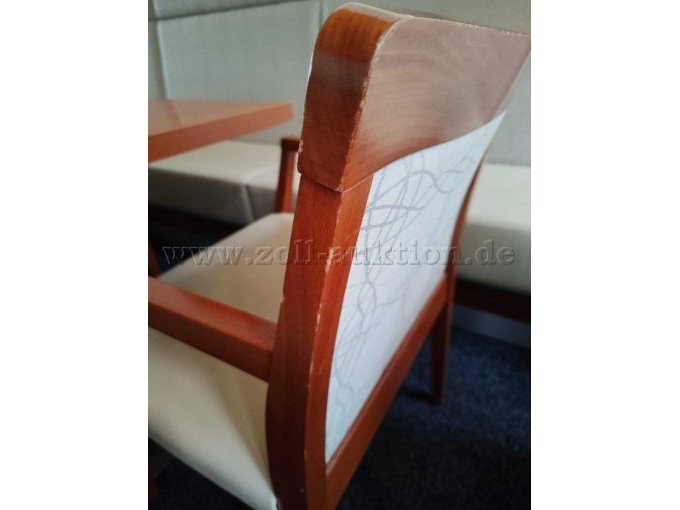 Stuhl Rückseite links gebrauchsspuren