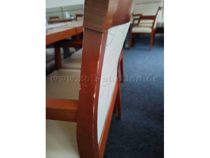 Stuhl Rückseite links weitere gebrauchsspuren