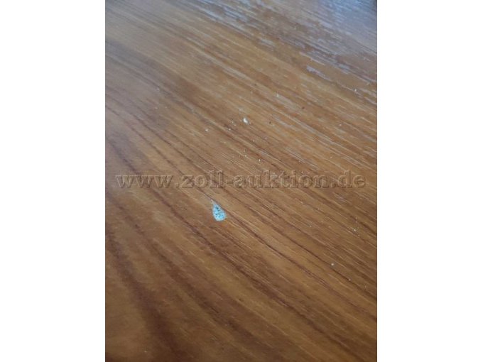 Tischoberfläche gebrauchsspuren