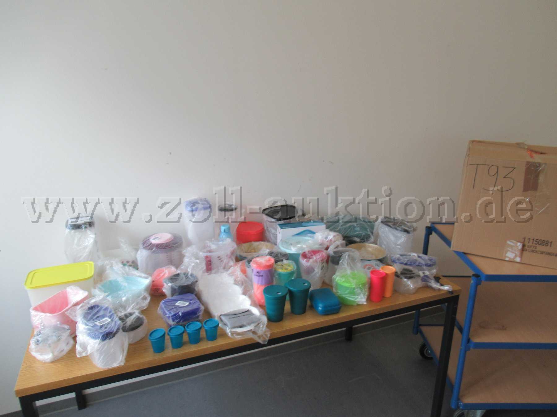 Gesamtansicht der Tupperware Produkte