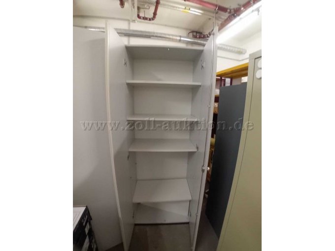 Gebrauchter Aktenschrank mit vier Ablagefächer.