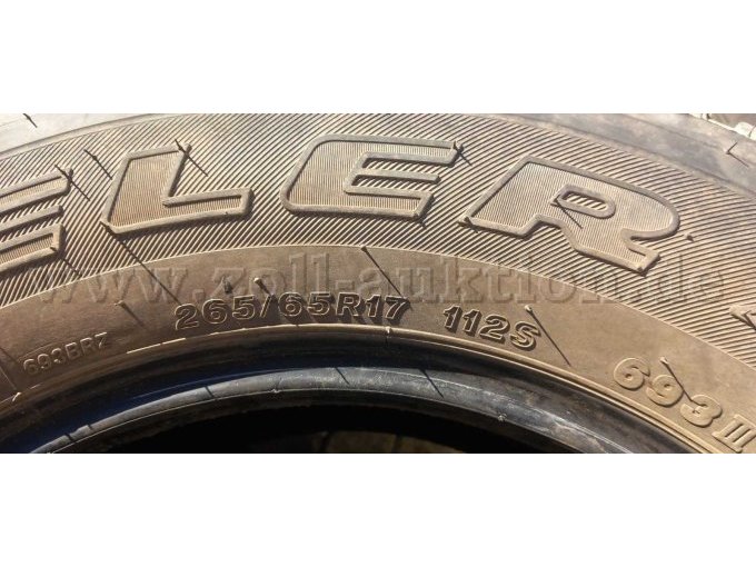 Reifen mit Größenangabe