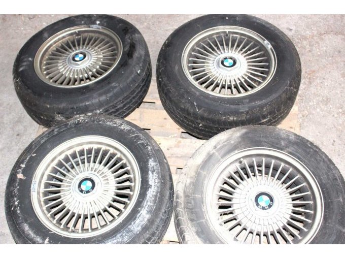 Gesamtansicht der 4 Felgen