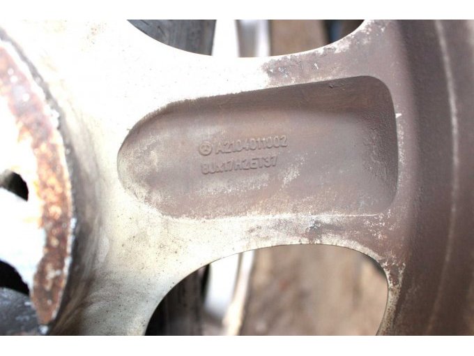 Innenseite Größenangabe und Teilenummer