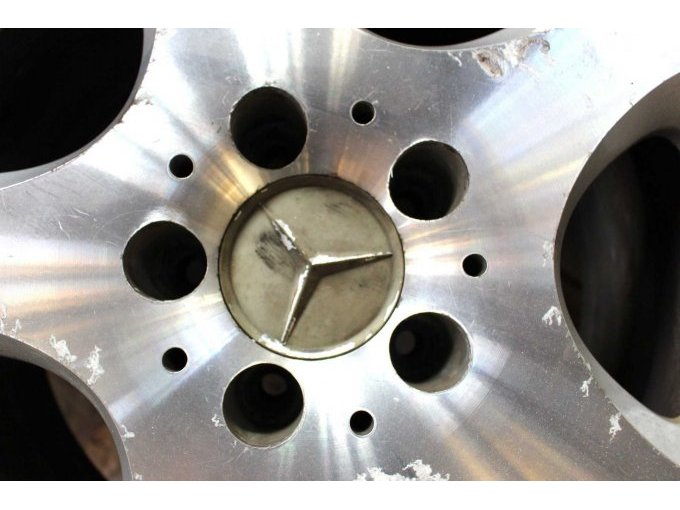 Ansicht Felge vorne mit Nabendeckel