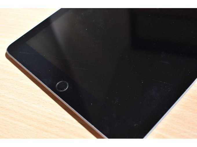 Apple iPad 6. Generation A1893 32 GB 9,7" (24,63cm) -Defekt-
Detailansicht