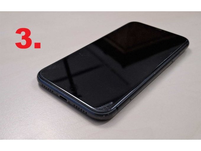 3. iPhone 11, Display