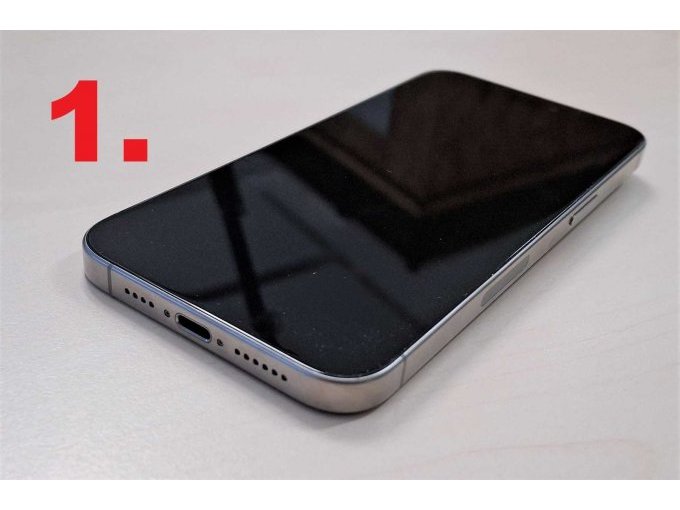 1. iPhone 15 Pro Max, Display