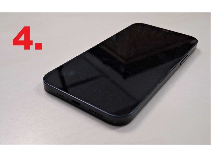 4. iPhone 12, Display