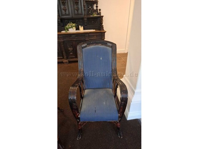 Stuhl 3 Frontansicht