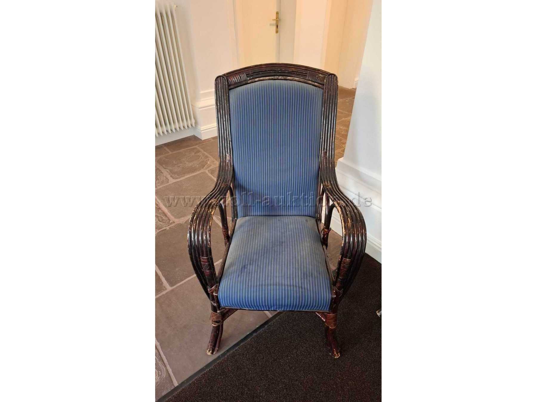 Stuhl 2 Frontansicht