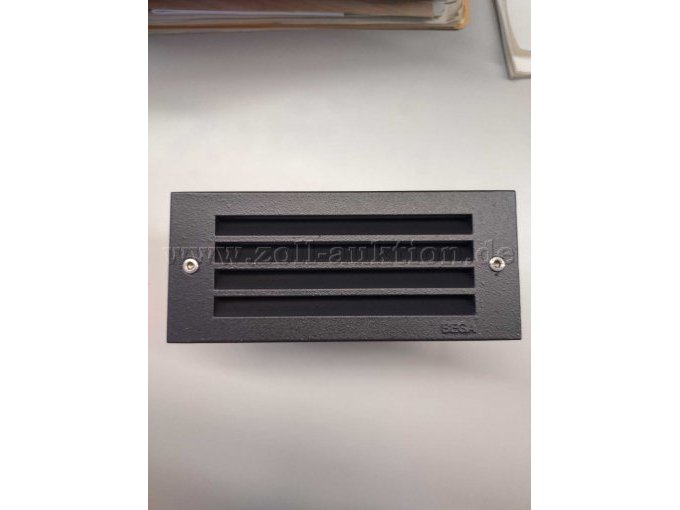 Karton Bega 2283 Orientierungslampe mit Lamellen