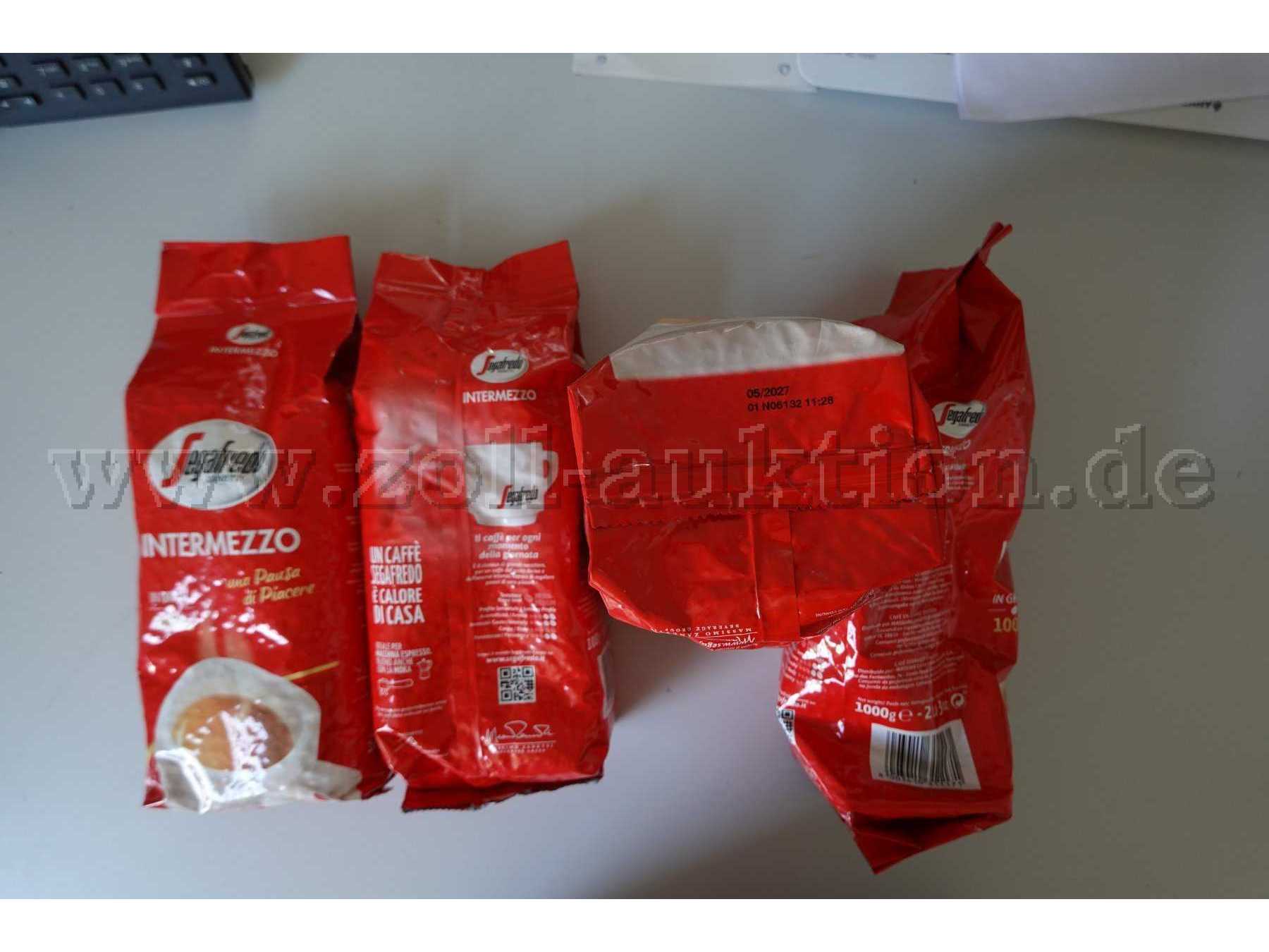 4 Beutel Kaffeebohnen Segafredo Intermezzo á 1 Kg, ovp.
MHD 05/2027