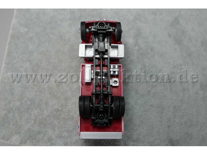 US Truck Fire Department Ambulance Ansicht von unten